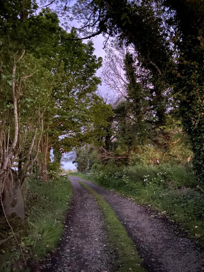 Hotel Little Lake Couk Armoy Exterior foto